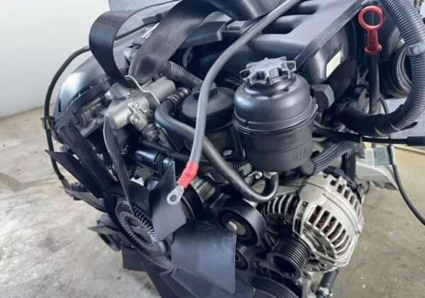 M54 3.0-L BMW Complete Used Engine - Free Delivery - Image 2